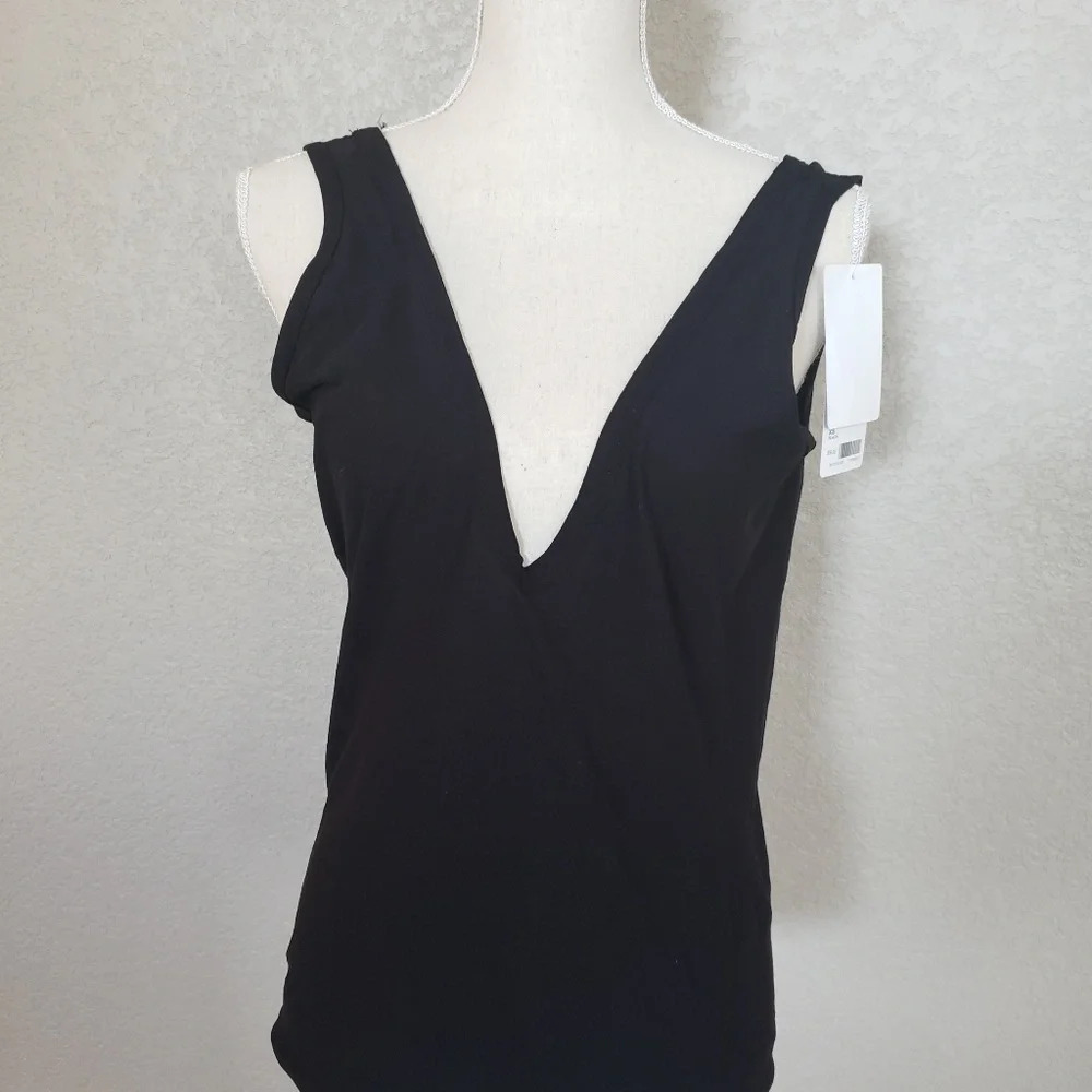Athleta top.